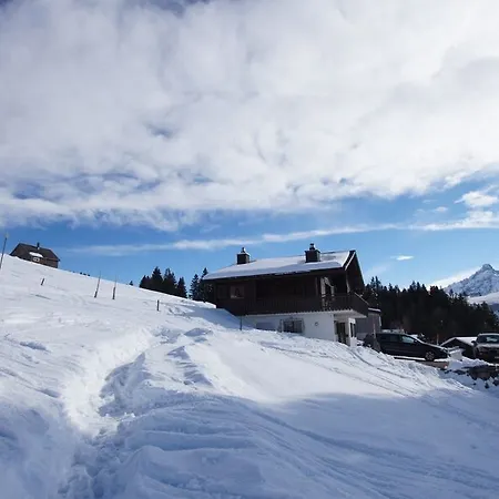 Nyaraló Theresia Amden